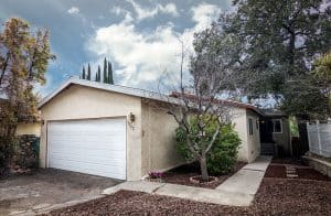 3902 Los Olivos Lane - presented by CMBHomes.com - © 2018 RedRubberMedia.com